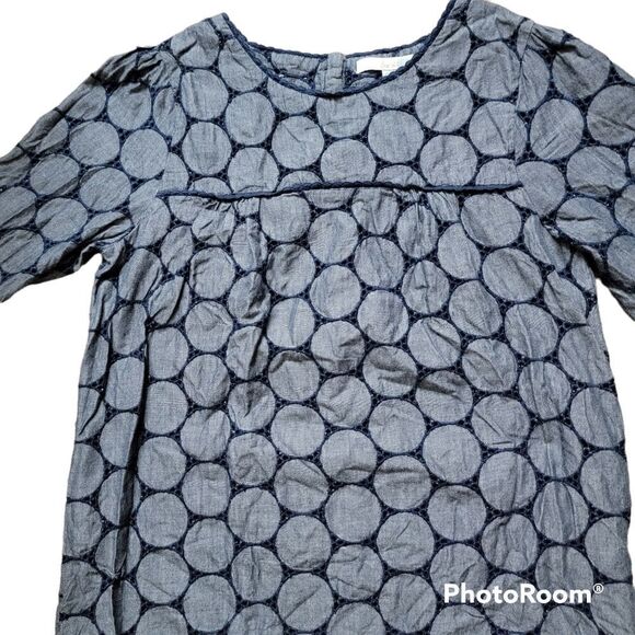 Boden Chambray Cutout Top with Button Detail. Size 4. - Picture 2 of 9